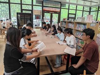 民權縣圖書館開展青年志愿者讀書分享會